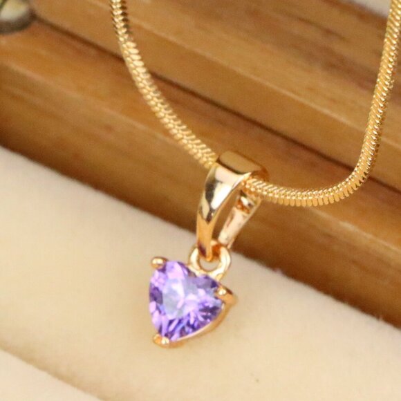 "Elegant Heart-Shaped Purple Pendant in Gold, XPPT1304 - Picture 1 of 12